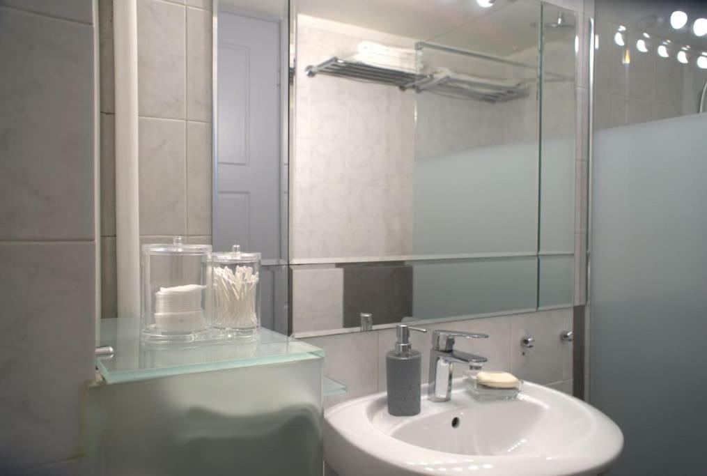 Artistico Two-Bedroom Apartment In Kolonaki Athen Exterior foto